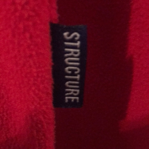 Half zip Structure Pullover - Picture 4 of 7